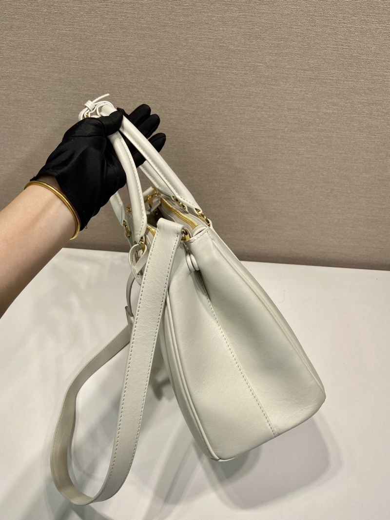Pra*a top handle bags